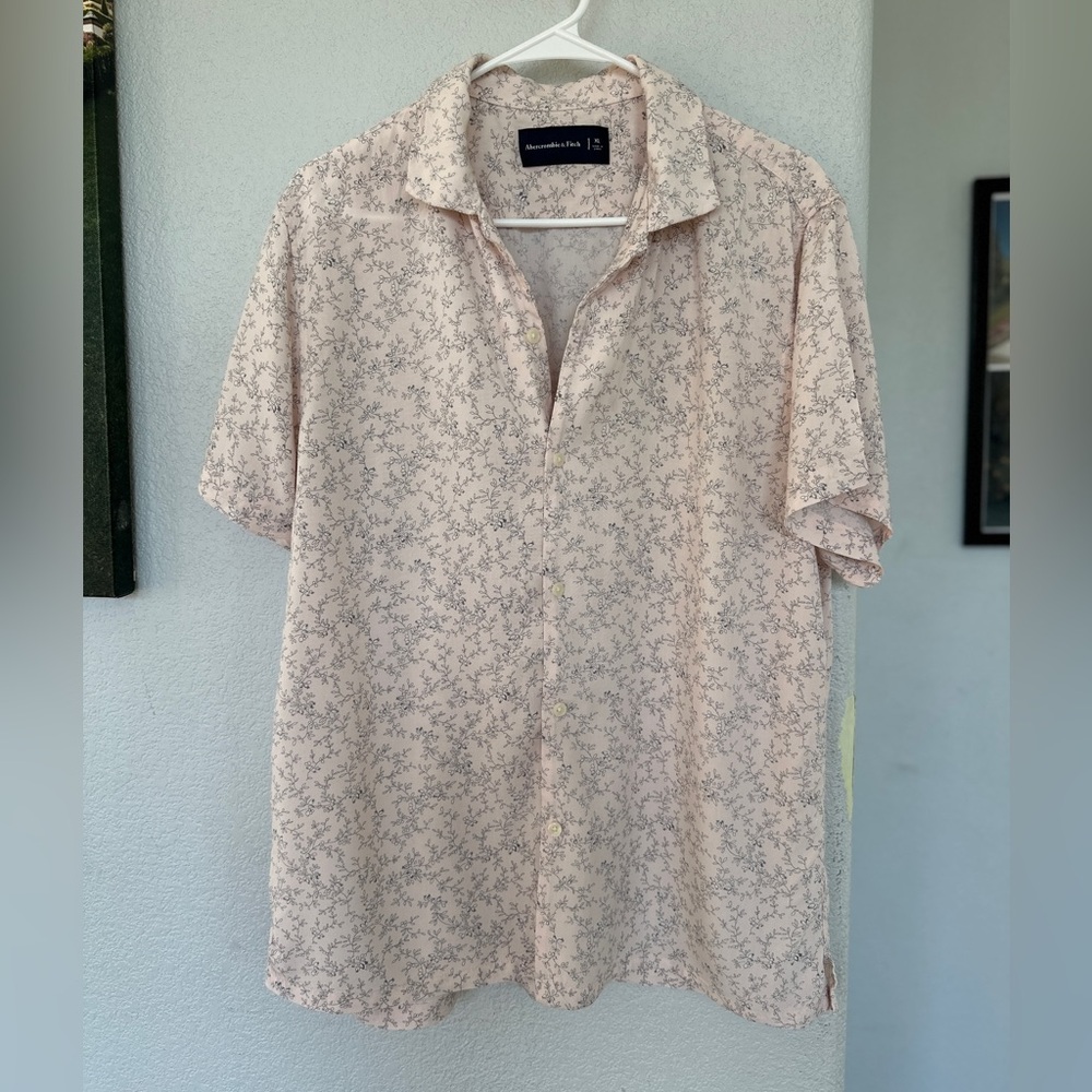 Abercrombie and Fitch Collar Button Up Shirt